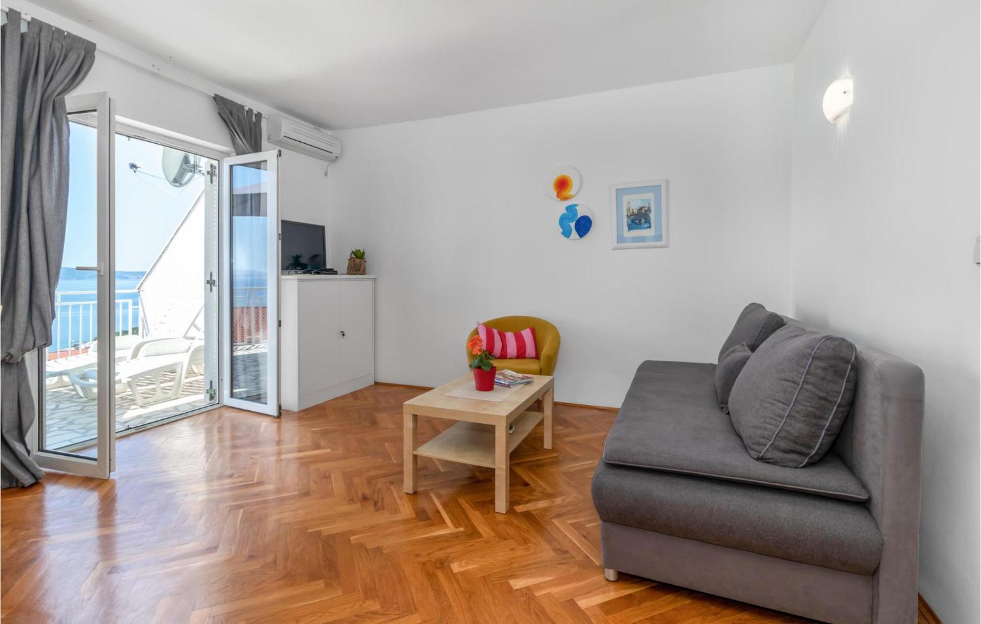 Lovely Apartment In Novi Vinodolski With Wifi Екстер'єр фото